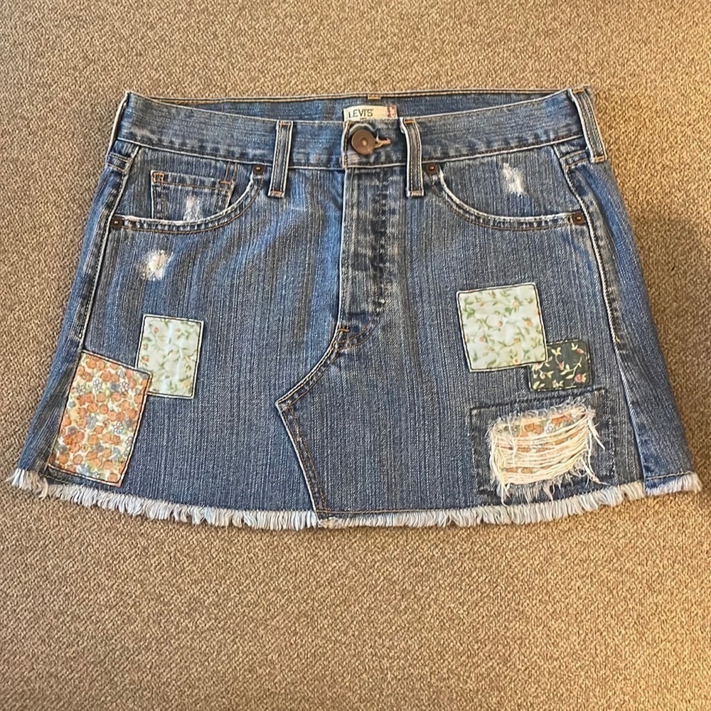 Levi’s 2000’s Patchwork Skirt Size 5 - image 1